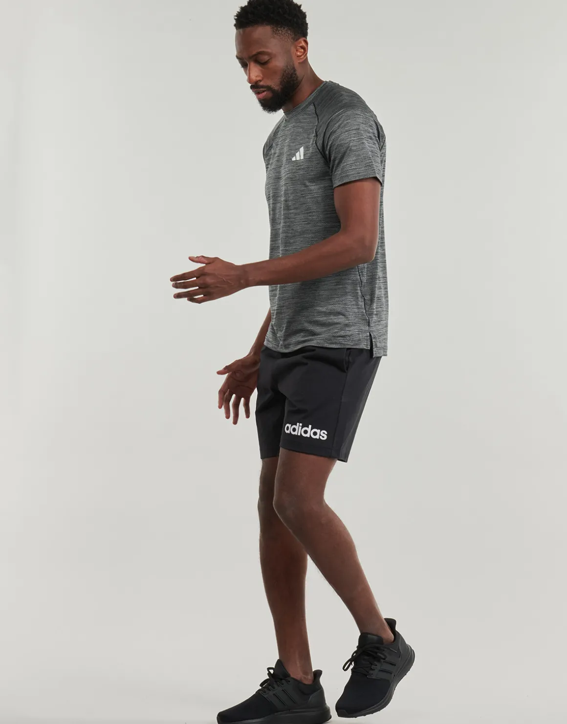 Adidas Sportswear - JE9012