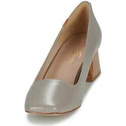 Betty London - CLAUDIE