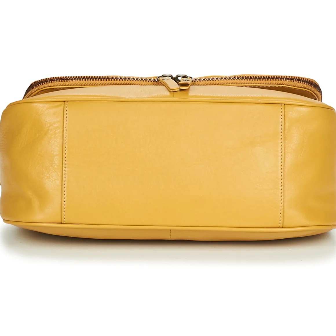 Betty London - EZIGALE