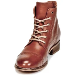 Betty London - FOLIANE