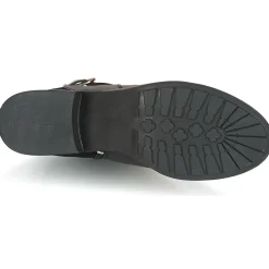 Betty London - HARRIS