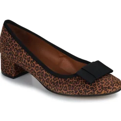 Betty London - Hélène