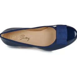 Betty London - Hélène