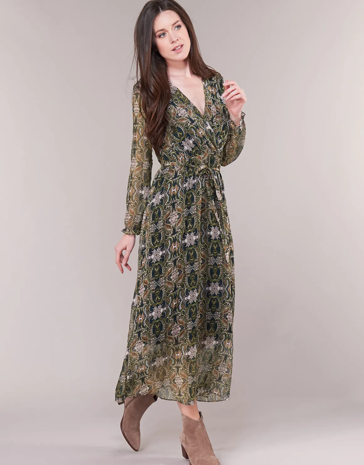 Betty London - LILIE-ROSE