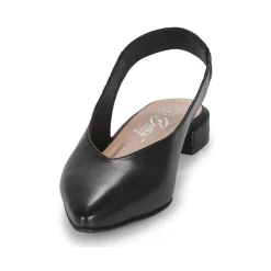 Betty London - MITONI