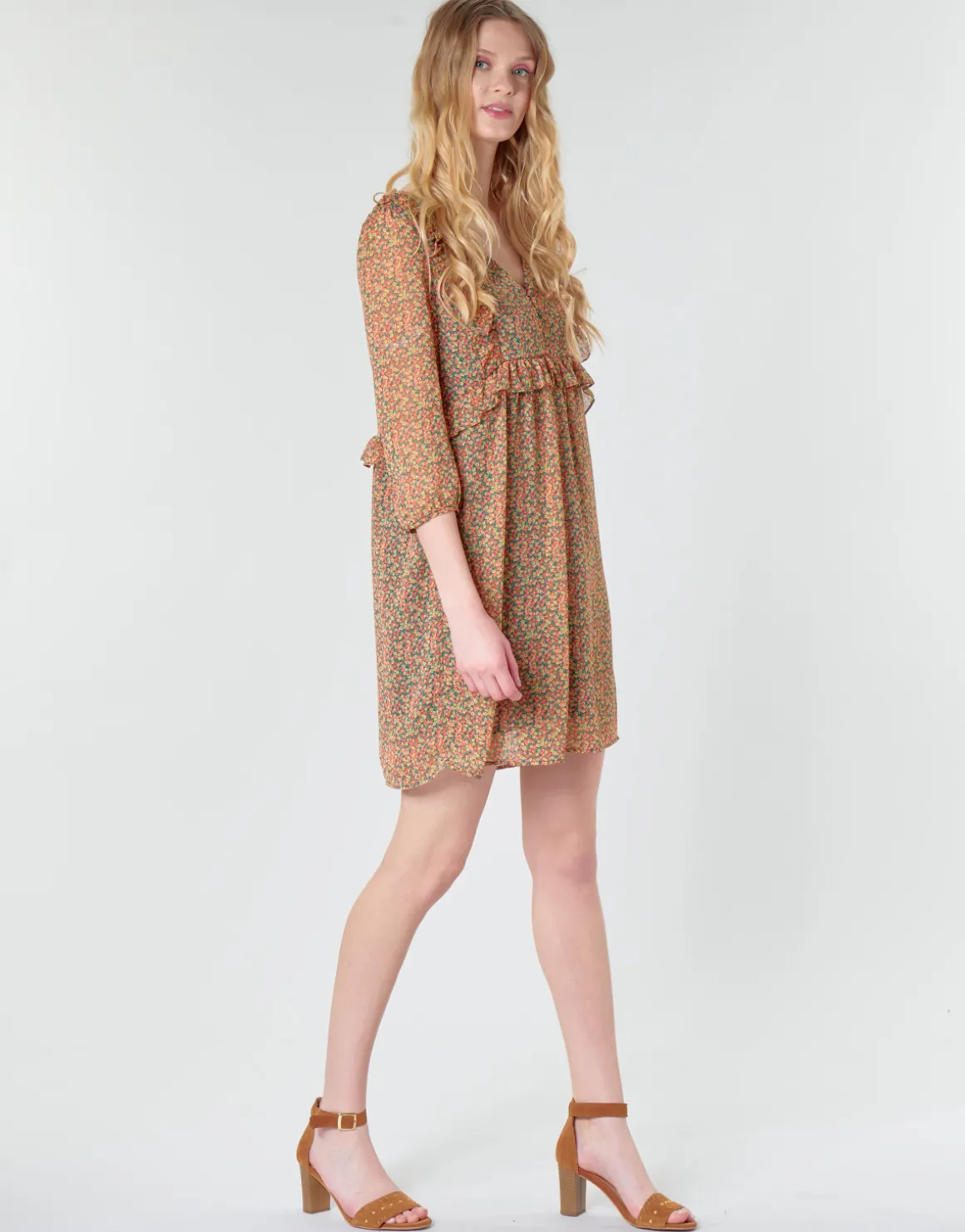 Betty London - MOUTI