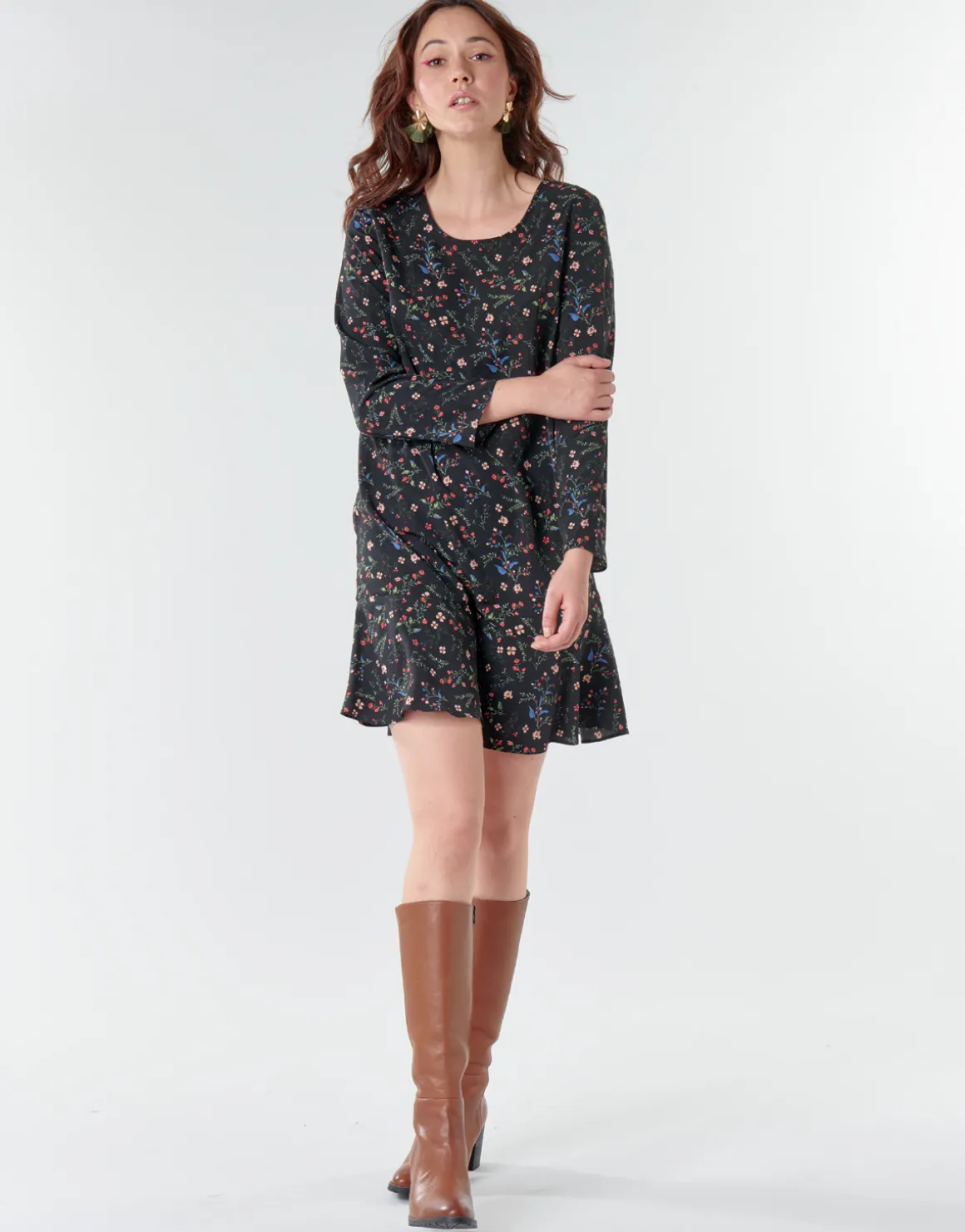 Betty London - NELLY