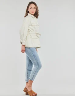 Betty London - NESTELLE