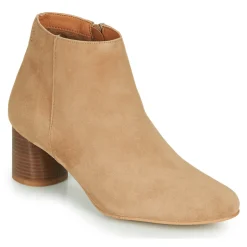 Betty London - NILOVE