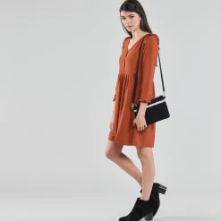 Betty London - NOLLINE