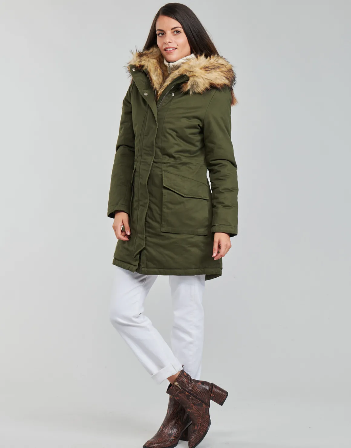 Betty London - PAKERETTE