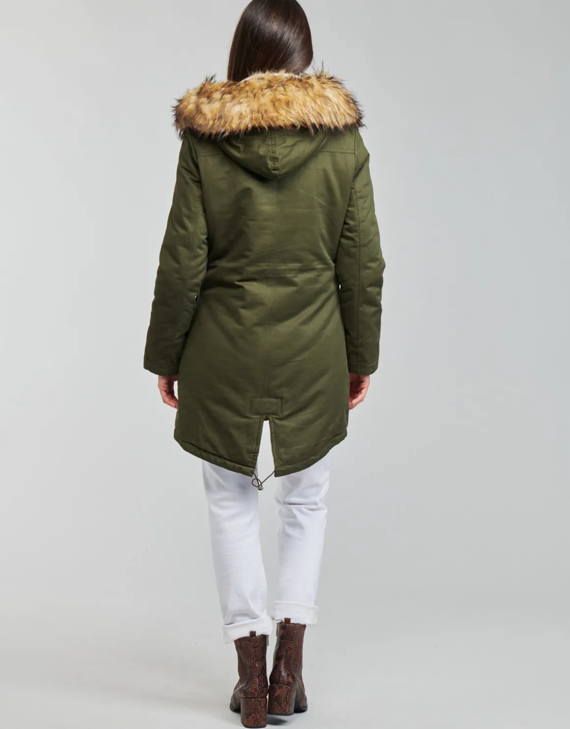 Betty London - PAKERETTE