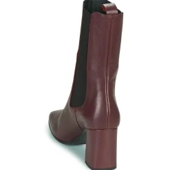 Betty London - PASTILLE