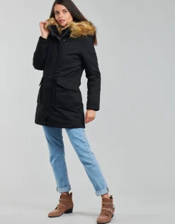 Betty London - PATISSON