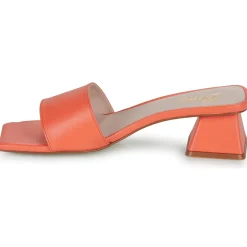 Betty London - PAULINE