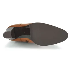 Betty London - PETRA