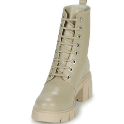 Betty London - POLLINA