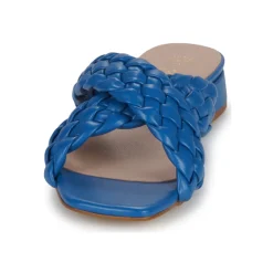 Betty London - RACHEL