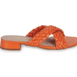 Betty London - RACHEL