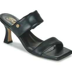 Betty London - TEODORA