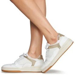 Betty London - YOANA