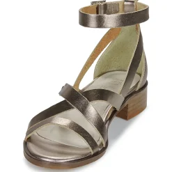 Casual Attitude - COUTIL