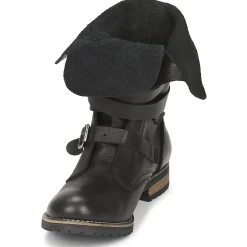 Casual Attitude - GRAVINE