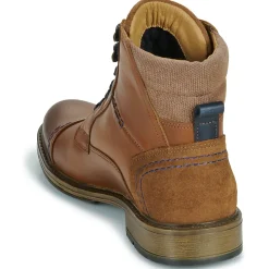 Casual Attitude - HOKES