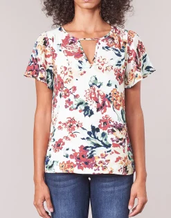 Casual Attitude - LAURIANA