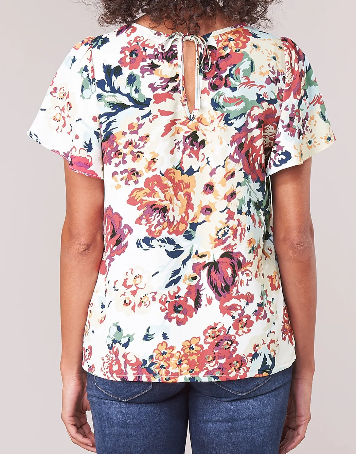 Casual Attitude - LAURIANA