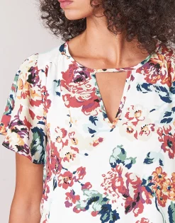 Casual Attitude - LAURIANA