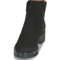 Casual Attitude - NALLINE