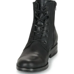 Casual Attitude - RIBELLE