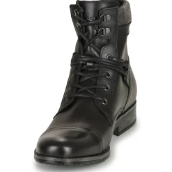 Casual Attitude - RIVIGH