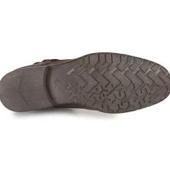 Casual Attitude - RIVIGH