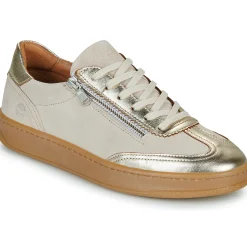 Casual Attitude - TILANA