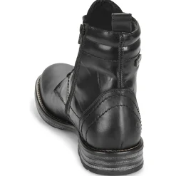 Casual Attitude - TYLIAN