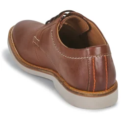 Clarks - ATTICUS LTLACE