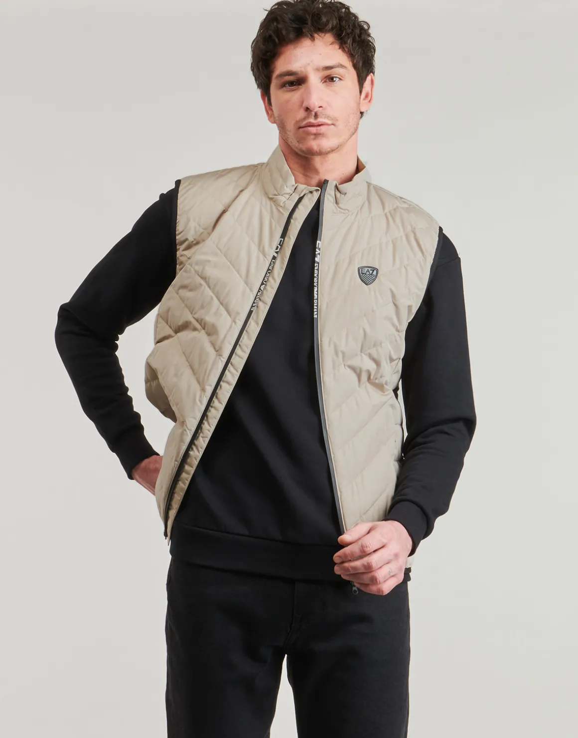 Emporio Armani EA7 - TRAIN PREMIUM SHIELD DOWN LIGHT VEST 8NPQ02