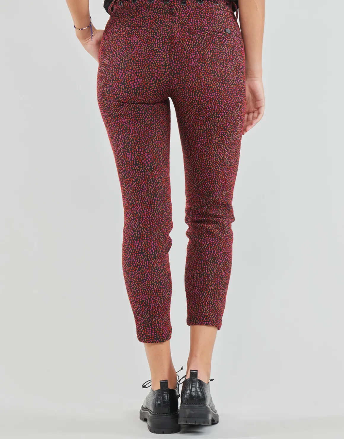 Freeman T.Porter - CLAUDIA CONFETTI