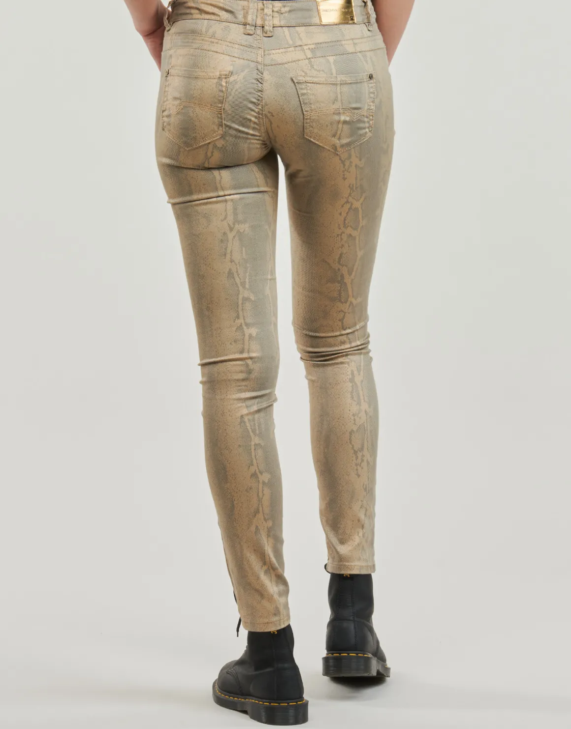 Freeman T.Porter - KAYLEE GOLDY