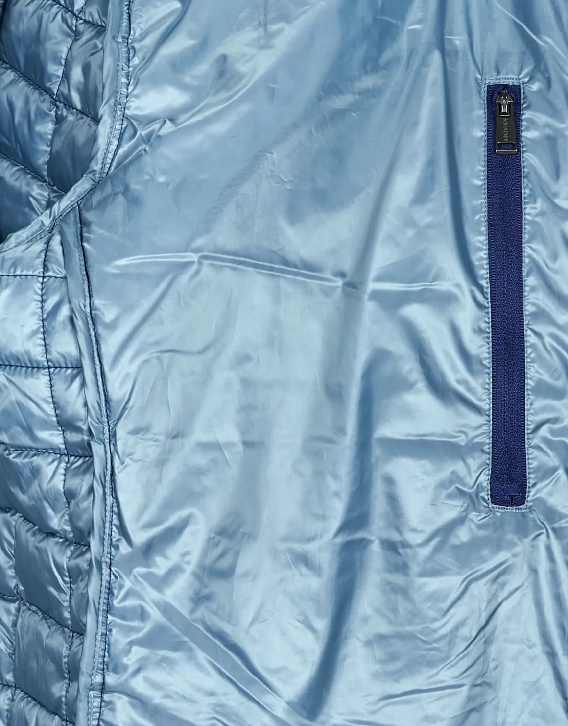 Guess - SUPER LIGHT JKT PACKABLE