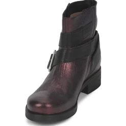 Janet&Janet - URSUS VAN