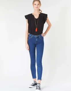 Lee - SCARLETT STONE MILTONA