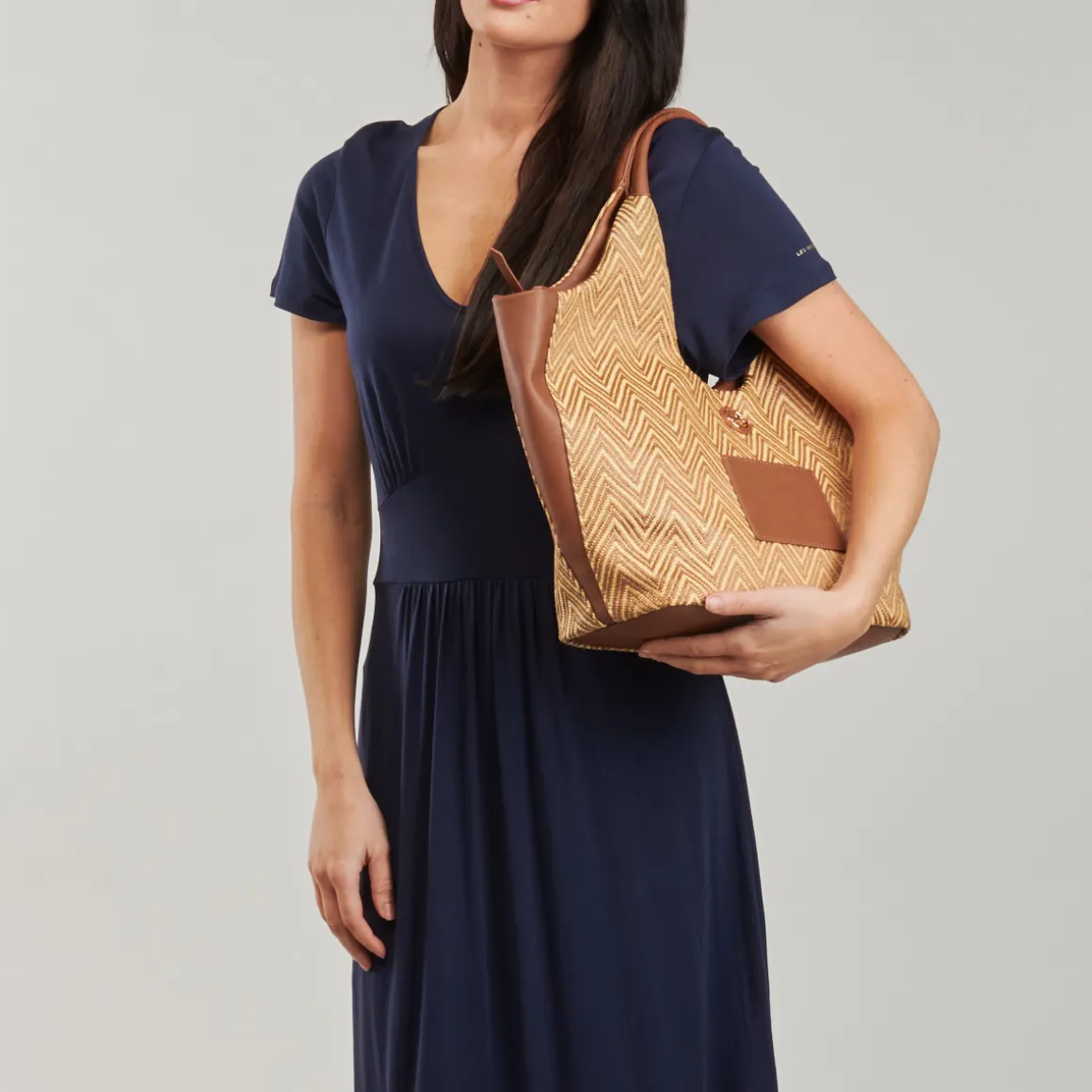 Les Petites Bombes - LEANNE