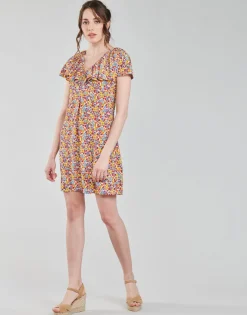 Molly Bracken - P1387E21