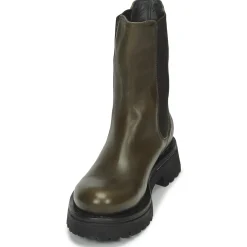 Moma - 74302C-CU-OLD-TRAFFORD