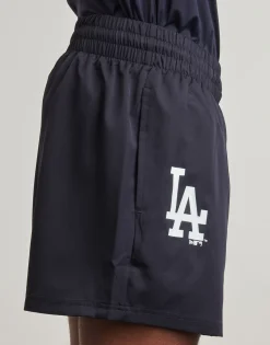 New-Era - LEAGUE ESSENTIALS SHORT