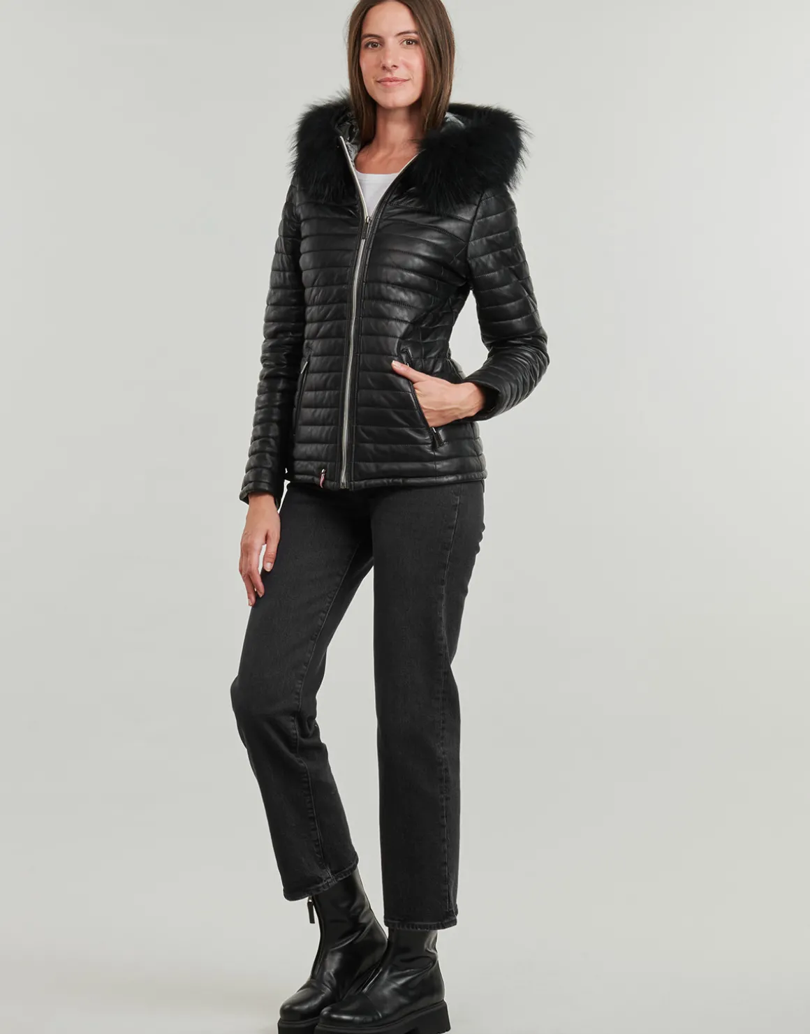 Oakwood - MANDY (raccoon fur)