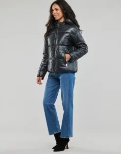 Oakwood - WANDA METAL